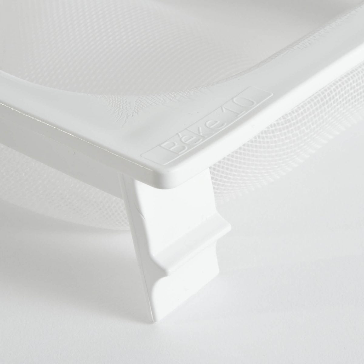 Benier Overhead Proofer Large Basket Pocket- 6/8/10 across (211*198*65 mm = 8-3/8*7-3/4*2-1/2") - Image 2