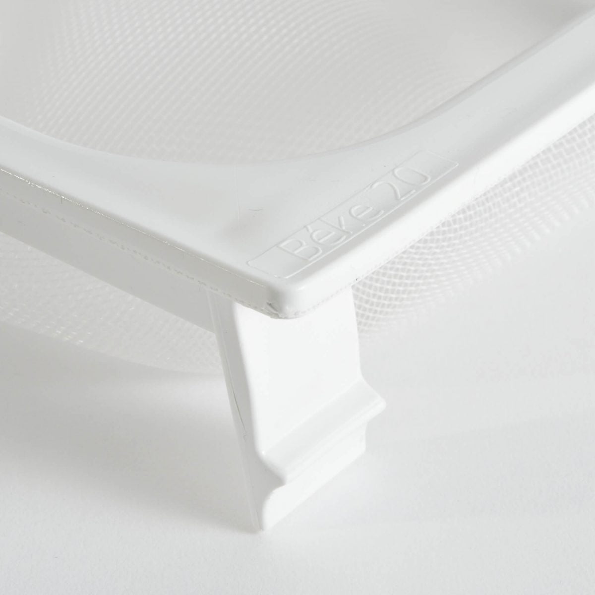 Benier Overhead Proofer Large Basket Pocket - 12 across Size 8-3/8*7-3/4*2-1/2" (1.18" frame height) - Image 4